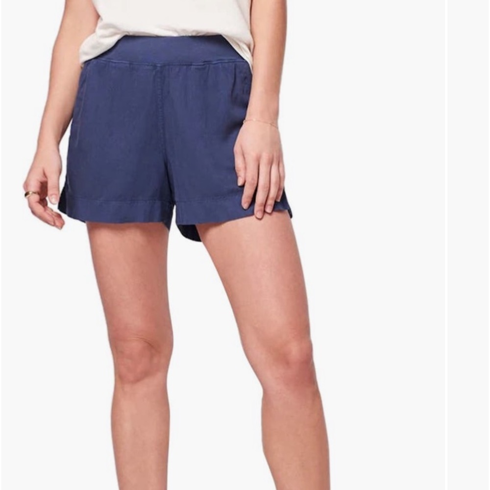 Faherty Women's Blue Shorts